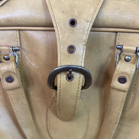 American Tourister Bag with Yellow Accents - Picture 6 of 10